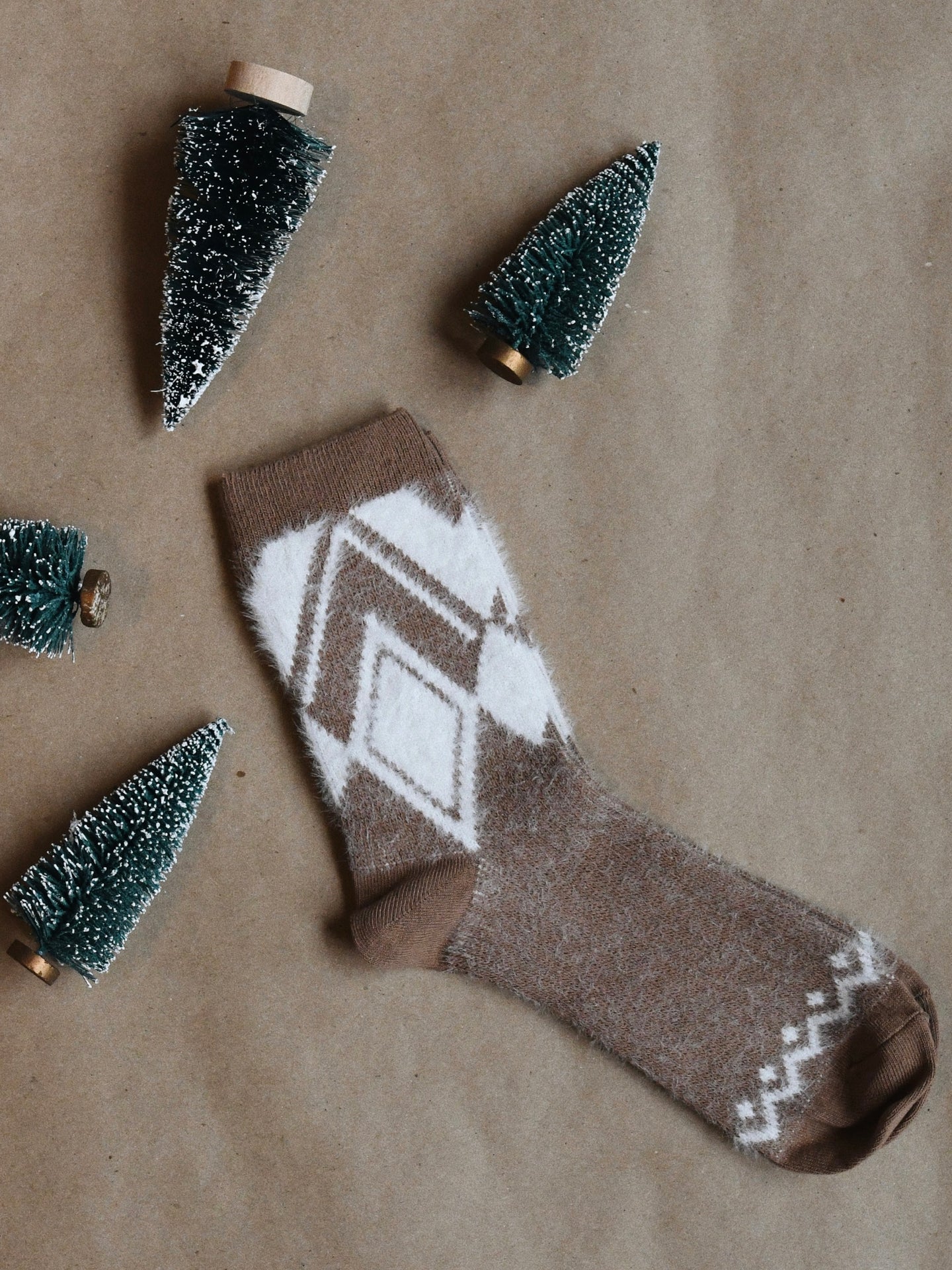 cozy diamond socks (camel)